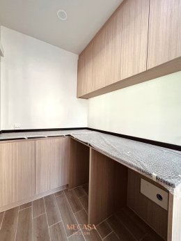 หมู่บ้านบุราสิริ กรุงเทพกรีฑา | งานออกแบบและตกแต่งภายใน พร้อมติดตั้งบิวท์อินเฟอร์นิเจอร์ครบวงจร