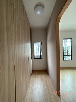 หมู่บ้านริคโค้ทาวน์พหล-สายไหม | งานออกแบบและตกแต่งภายใน พร้อมติดตั้งบิวท์อินเฟอร์นิเจอร์ครบวงจร