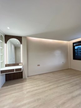 ซอยสุขุมวิท 93 ถ.สุขุมวิท แขวงบางจาก เขตพระโขนง | งานออกแบบและตกแต่งภายใน พร้อมติดตั้งบิวท์อินเฟอร์นิเจอร์ครบวงจร