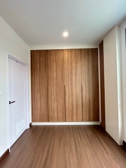 หมู่บ้านบริทาเนีย ราชพฤกษ์ ราชพฤกษ์ นครอินทร์ | งานออกแบบและตกแต่งภายใน พร้อมติดตั้งบิวท์อินเฟอร์นิเจอร์ครบวงจร