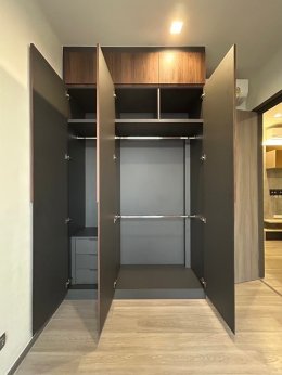 ริธิ เจริญกรุง พาวิลเลี่ยม | งานออกแบบและตกแต่งภายใน พร้อมติดตั้งบิวท์อินเฟอร์นิเจอร์ครบวงจร