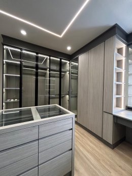 เอสตันลาดกระบัง-สุวรรณภูมิ | งานออกแบบและตกแต่งภายใน พร้อมติดตั้งบิวท์อินเฟอร์นิเจอร์ครบวงจร