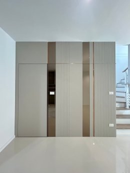 เอสตันลาดกระบัง-สุวรรณภูมิ | งานออกแบบและตกแต่งภายใน พร้อมติดตั้งบิวท์อินเฟอร์นิเจอร์ครบวงจร