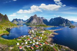 หมู่เกาะโลโฟเทน (Lofoten Islands) 