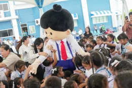 เครือเอสไมส์กรุ๊ป (S.MILES Group) จัดกิจกรรม CSR ครั้งใหญ่ เลี้ยงอาหารกลางวัน 4 สถาบัน