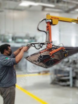 Lifting device for steel and stainless steel sheets.