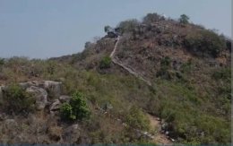 ภูเขาพรหมโยนี แสดงอาทิตตปริยายสูตร