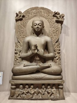 พระพุทธปฏิมาธรรมจักรมุทรา