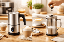 เครื่องทำฟองนมไฟฟ้าและเครื่องตีฟองนมแบบมือดึงบนเคาน์เตอร์ Home Cafe