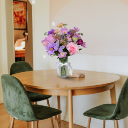 Centerpiece vase: Create a warm atmosphere