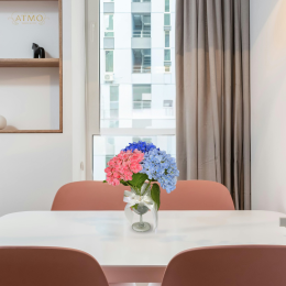 Centerpiece vase: Create a warm atmosphere