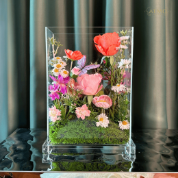 ถ่ายทอดสตอรี่ผ่าน 'Glossy Frame' แจกันดีไซน์ยูนีคที่กักเก็บทุกความทรงจำ