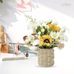 แจกันในห้องทำงาน: พื้นที่เล็กๆ ที่ปลุกแรงบันดาลใจทุกเช้า