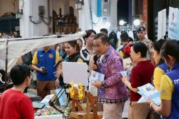 ผู้ว่าฯ ภูเก็ตนำทีมรณรงค์ คนละครึ่ง พลัส เชิญชวนร้านค้าและประชาชนร่วมลดค่าครองชีพ กระตุ้นเศรษฐกิจท้องถิ่น