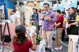 ผู้ว่าฯ ภูเก็ตนำทีมรณรงค์ คนละครึ่ง พลัส เชิญชวนร้านค้าและประชาชนร่วมลดค่าครองชีพ กระตุ้นเศรษฐกิจท้องถิ่น