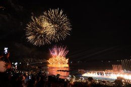 นายกฯ เปิดงานมหกรรมไหลเรือไฟโลกจังหวัดนครพนม ประจำปี 2568 ผู้ว่าฯ นครพนม เข้าร่วมโครงการยกระดับเทศกาลเรือไฟไทย สู่เรือไฟโลก