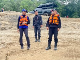 ตรวจเยี่ยมกำลังพลชายแดนสาละวิน