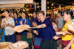 คึกคัก! งาน ตลาดอำเภอด้ง เสน่ห์วันวาน เริงสำราญ เมืองเก่า สืบสานวิถีไทย ส่งเสริมการท่องเที่ยวอย่างยั่งยืน
