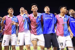 สวนกุหลาบวิทยาลัย ไล่เจ๊า อัสสัมชัญธนบุรี แชมป์เก่า 1-1 ก่อนเอาชนะในช่วงดวลจุดโทษ ผงาดครองแชมป์ลูกหนังขาสั้น กรมพลศึกษา เดลินิวส์คัพ 2025 รุ่น 18 ปี ก. สมัยที่ 2 มาครองได้อย่างยิ่งใหญ่
