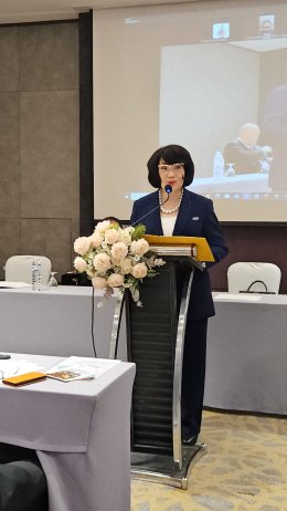 บรรยากาศสุดคึกคัก 1 วันก่อนไทยเจ้าภาพศึกซูโม่ 3 รายการใหญ่ คุณหญิงปัทมา ลีสวัสดิ์ตระกูล IOC เมมเบอร์ไทยเป็นผู้แทน มร.คริสตี้ โคเวนทรี ประธานคณะกรรมการโอลิมปิคมากล ( IOC ) กล่าวในที่ประชุมใหญ่สามัญประจำปีของสหพันธ์ซูโม่นานาชาติ ( IFS )