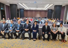 บรรยากาศสุดคึกคัก 1 วันก่อนไทยเจ้าภาพศึกซูโม่ 3 รายการใหญ่ คุณหญิงปัทมา ลีสวัสดิ์ตระกูล IOC เมมเบอร์ไทยเป็นผู้แทน มร.คริสตี้ โคเวนทรี ประธานคณะกรรมการโอลิมปิคมากล ( IOC ) กล่าวในที่ประชุมใหญ่สามัญประจำปีของสหพันธ์ซูโม่นานาชาติ ( IFS )