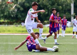 "ราชวินิตบางแก้ว" เฉือนชนะ "โพธินิมิตวิทยาคม" หวุดหวิด 2-1 ส่วน "วัดสุทธิวราราม" เชือด "นนทบุรีวิทยาลัย" 3-2 ลิ่วเข้ารอบ 8 ทีมไปพบ "สวนกุหลาบวิทยาลัย" ศึกลูกหนังขาสั้น "กรมพลศึกษา เดลินิวส์ คัพ 