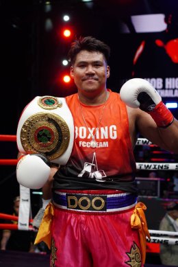 อึ้ง ทึ่ง น็อก! "อเลสซิโอ" เสียเข็มขัดแชมป์โลก WBF WORLD ให้กับ"ทินภพ" ในศึก FCC 14 - NARIS - HIGHLAND BOXING PROMOTIONS