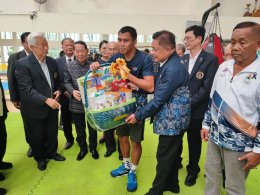      "บิ๊กเหวียง" พลเอกเชษฐา นำทีมให้กำลังใจมวยไทย-มวยสากลซีเกมส์