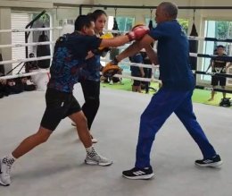      "บิ๊กเหวียง" พลเอกเชษฐา นำทีมให้กำลังใจมวยไทย-มวยสากลซีเกมส์