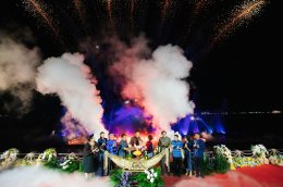 นายกฯ เปิดงานมหกรรมไหลเรือไฟโลกจังหวัดนครพนม ประจำปี 2568 ผู้ว่าฯ นครพนม เข้าร่วมโครงการยกระดับเทศกาลเรือไฟไทย สู่เรือไฟโลก