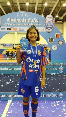 สุชานาฏ นาคใหม่ คว้า MVP พร้อมดาวซัลโวร่วม อารียา แซ่เติ๋น พาการท่าเรือรัวใส่เกษมบัณฑิต เอฟซี 7-3 ป้องกันแชมป์เมืองไทยประกันภัยสมัย2