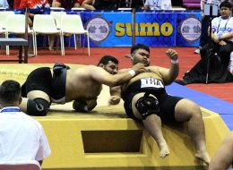 นักกีฬาซูโม่กว่า 400 ชีวิตจาก 40 ประเทศทั่วโลก ร่วมลุยศึกซูโม่ 3 รายการใหญ่ที่สมาคมกีฬาซูโม่แห่งประเทศไทย ได้รับเกียรติจากสหพันธ์ซูโม่นานาชาติให้เป็นเจ้าภาพ 13-14 ก.ย.68
