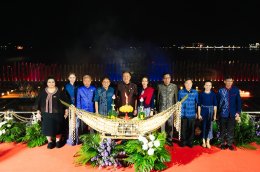 นายกฯ เปิดงานมหกรรมไหลเรือไฟโลกจังหวัดนครพนม ประจำปี 2568 ผู้ว่าฯ นครพนม เข้าร่วมโครงการยกระดับเทศกาลเรือไฟไทย สู่เรือไฟโลก