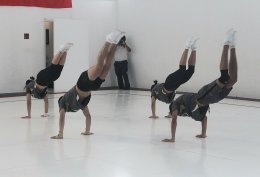  "ยิมนาสติกส์" โชว์ความเข้มแข็งผสมผสานสนุกสนาน ให้คณะของ ดร.ณัฏฐ์ ธีรณัฐสุภานนท์ ได้ชมพร้อมย้ำชัดเป้าหมาย 5 เหรียญทอง