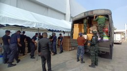 WBC  WBCMT  รวมพลังช่วยผู้ประสบอุทกภัย  จัดสิ่งของ 4 รถบรรทุกขนาดใหญ่ มอบให้ ศป.สอ.