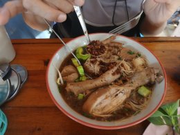 เปิดร้านเด็ด ก๋วยเตี๋ยวบางนาราไก่มะระเนื้อเปื่อย สูตรเข้มข้นไม่อร่อยยินดีคืนเงิน