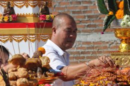 เจ้าอาวาสวัดดังชลบุรีทำบุญถวาย 1ล้าน ร่วมสร้างสมเด็จโต พรหมรังสี วัดศรีวารีน้อย