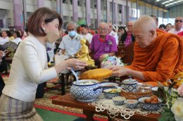 ร.ร.วัดบางโฉลงนอก(ประสิทธิ์บำรุง) จัดพิธีทอดผ้าป่าเพื่อการศึกษา และ ครบรอบ 90 ปี 