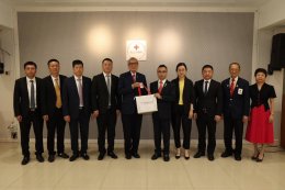 President of the Fujian Lead the group  to support donations to help flood victims.