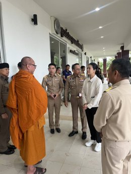 รัฐมนตรีช่วยว่าการกระทรวงมหาดไทย ตรวจเยี่ยมให้กำลังใจเจ้าหน้าที่อาสา