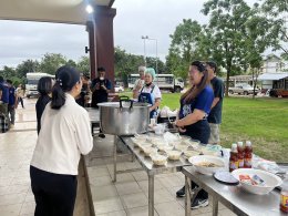 รัฐมนตรีช่วยว่าการกระทรวงมหาดไทย ตรวจเยี่ยมให้กำลังใจเจ้าหน้าที่อาสา