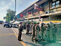 "พีมูฟ" รวมตัวหน้าทำเนียบ ประกาศเจตนาวันที่อยู่อาศัยโลก เรียกร้อง "นายกฯอิ๊งค์" นั่งประธานเร่งแก้ปัญหาพีมูฟ