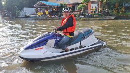 สภ.บางพลี จับตำรวจบก ขับเจ็ตสกี คุมเข้มความปลอดภัยทางน้ำงานประเพณีรับบัว