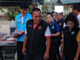 "อนุชา" พาบุก "ตลาดนัดวัดกลางบางแก้ว" ดันแคมเปญ SAN สะอาด ปลอดภัย ได้มาตรฐาน สกัดโรค NCD