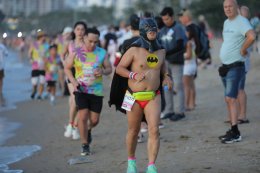 นักวิ่งครึ่งหมื่นกระหึ่ม Bikini Run 24 ท้าลมหนาวอ่าวพัทยา