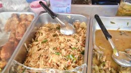 ชัยภูมิเริ่มกินเจผักแพงสูงสุดโลละ300 บาท แต่คนร่วมกินเจยังคึกคักเหมือนเดิม