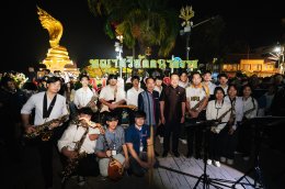 นายกฯ เปิดงานมหกรรมไหลเรือไฟโลกจังหวัดนครพนม ประจำปี 2568 ผู้ว่าฯ นครพนม เข้าร่วมโครงการยกระดับเทศกาลเรือไฟไทย สู่เรือไฟโลก