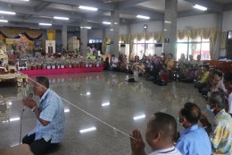 แรงศรัทธาไม่เสื่อมคลาย! ชาวบางเสาธงร่วมใจหลั่งไหลสู่วัดบัวโรย ในวันสุดท้ายของงานประจำปี
