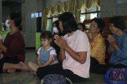แรงศรัทธาไม่เสื่อมคลาย! ชาวบางเสาธงร่วมใจหลั่งไหลสู่วัดบัวโรย ในวันสุดท้ายของงานประจำปี