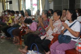 แรงศรัทธาไม่เสื่อมคลาย! ชาวบางเสาธงร่วมใจหลั่งไหลสู่วัดบัวโรย ในวันสุดท้ายของงานประจำปี